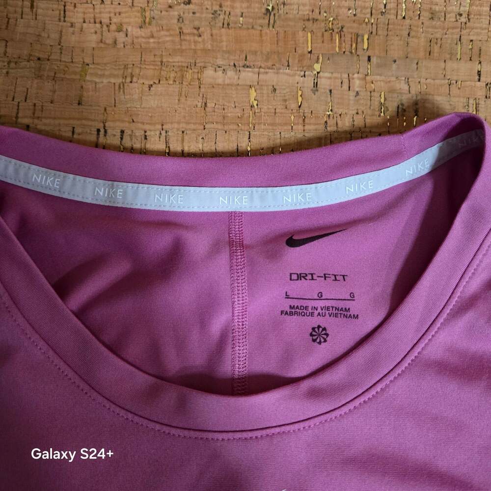 Nike Dri-FIT Cropped Short Sleeve Training Top Purple Size L - Picture 2 of 7